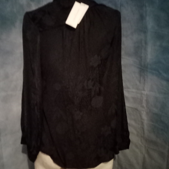 NWT Elegant Black Women's Top - Picture 2 of 5
